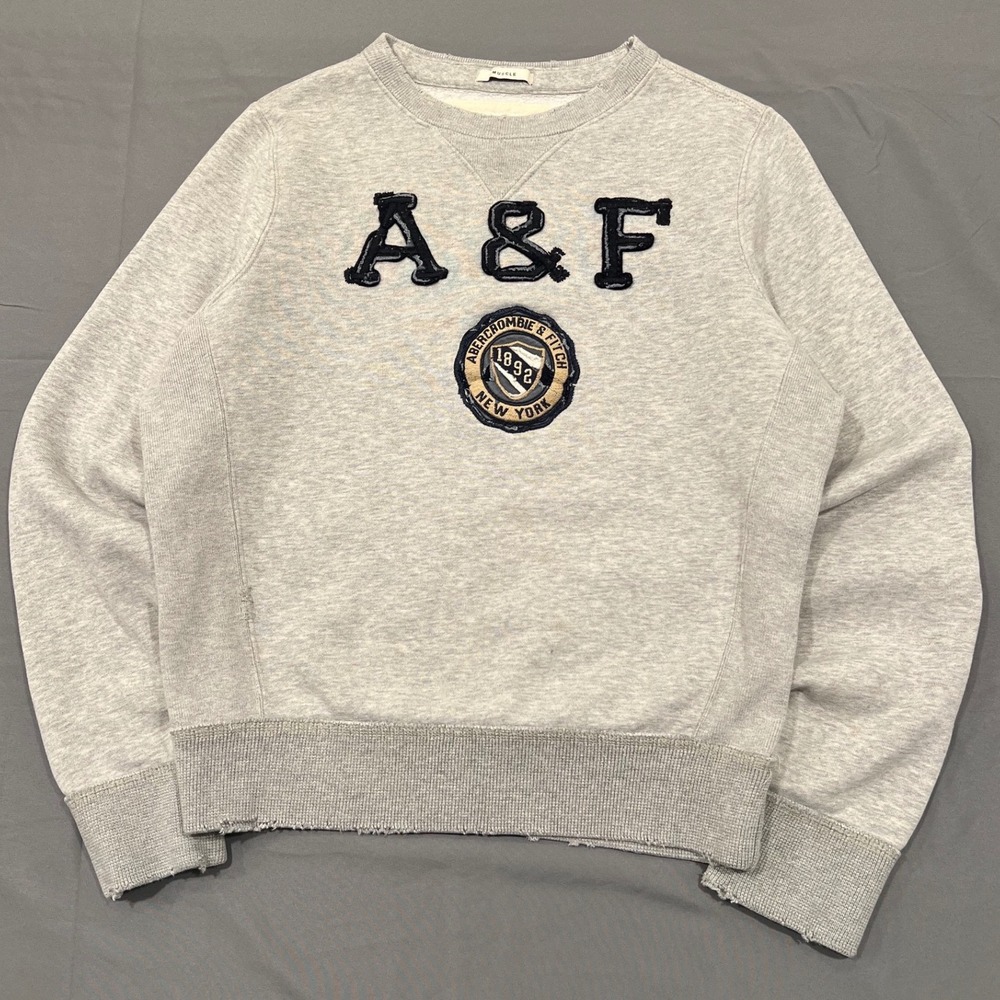 Abercrombie & Fitch Muscle Fit Sweatshirt Grey Distressed Collegiate Medium